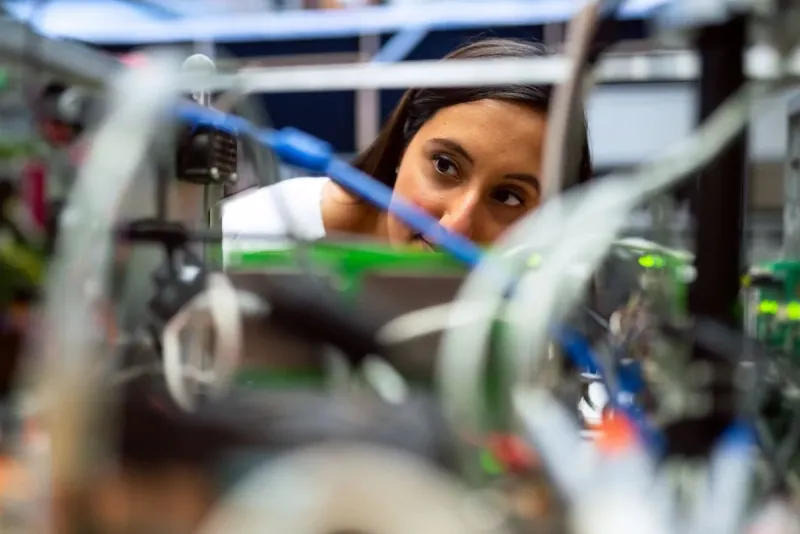 By 2033, Quantum Computers Will For The First Time Deliver A Measurable Computational Advantage Over Classical Supercomputers On A Commercial Industry Problem (Materials Design Or Drug Discovery). By 2033, Quantum Computers Will For The First Time Deliver A Measurable Computational Advantage Over Classical Supercomputers On A Commercial Industry Problem (Materials Design Or Drug Discovery).